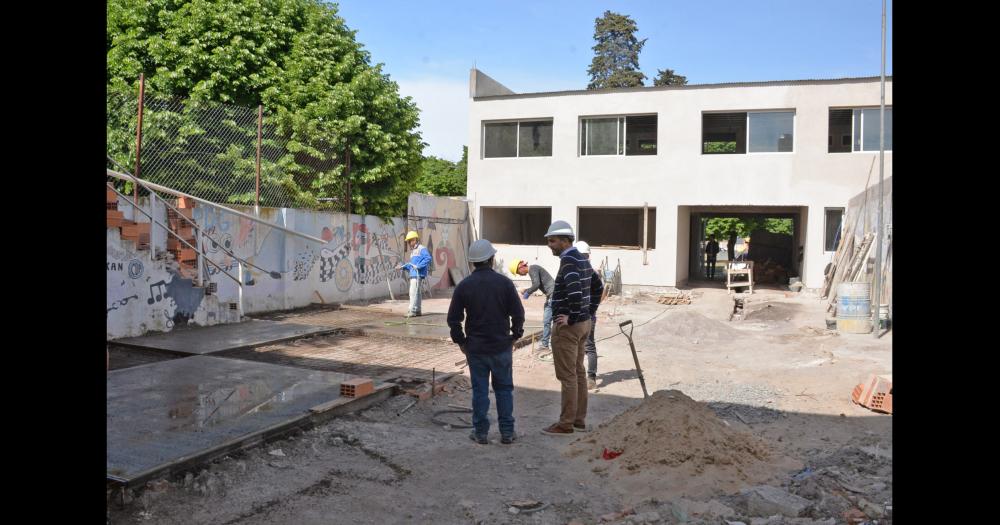 Galli y Ferraro recorrieron obras educativas que superan el 50-en-porciento- de avance