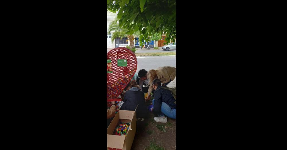 Reciclado de tapitas en Sierra Chica