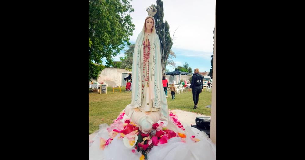 Aniversario de la entronizacioacuten de la virgencita de Faacutetima