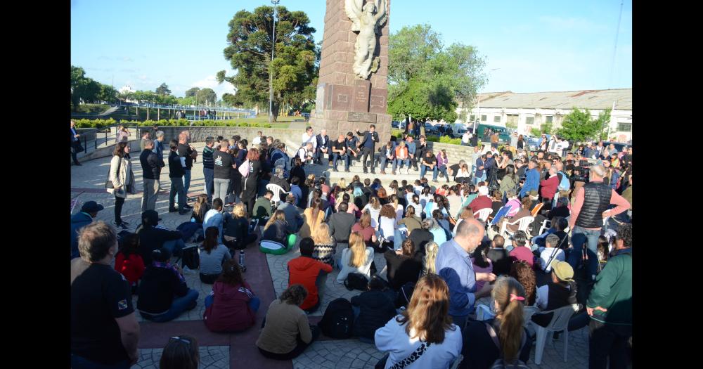 Mates con Kicillof en el Parque del Bicentenario