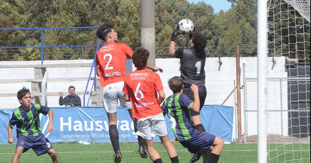 Embajadores ganoacute dos partidos ante Estudiantes