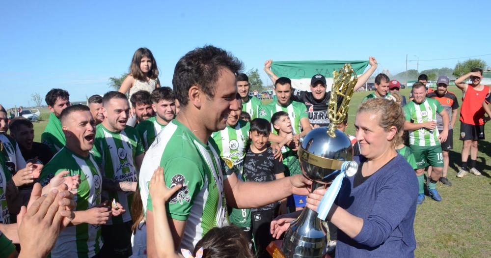 Viejo Atleacutetico el campeoacuten de CyC