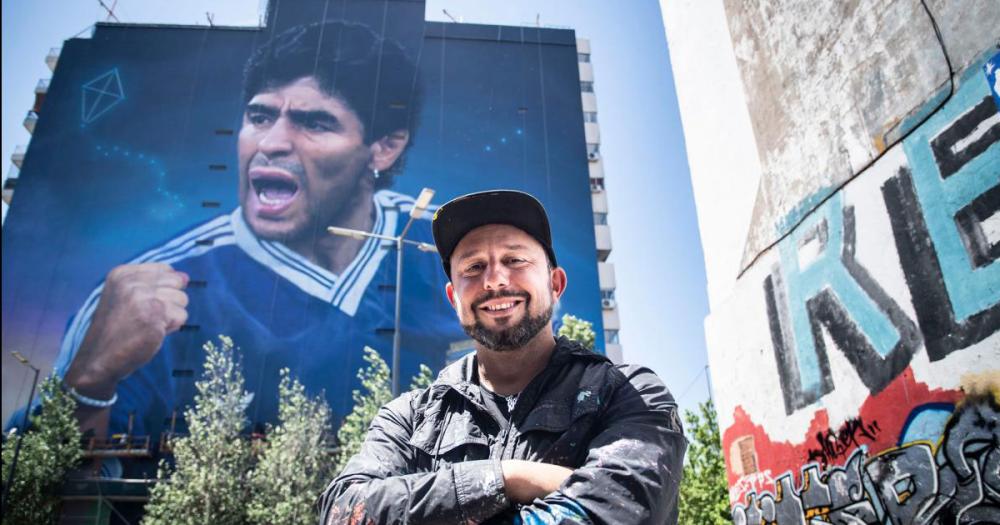 Martín Ron el encargado del mega mural en Constitución