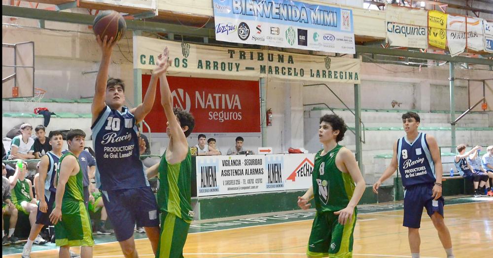 Pueblo Nuevo y Racing de La Madrid jugaron en el Juan Manolio