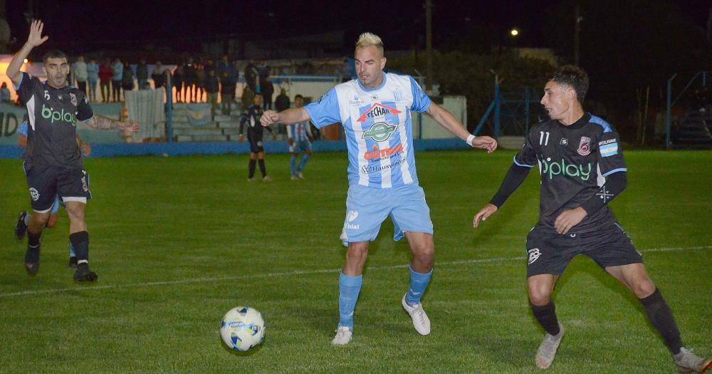 Ferro ganó por 2 a 0 en su cancha