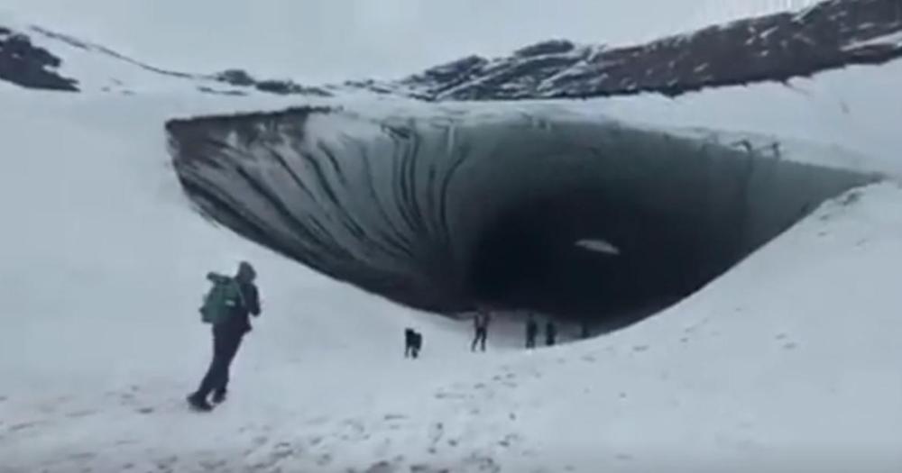 Ushuaia- un turista murioacute aplastado por un trozo de hielo que se desprendioacute de una cueva