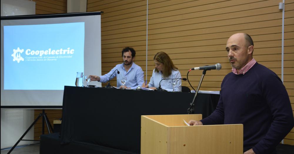 Audiencia por el aumento de agua- Arouxet pidioacute un ajuste cuatrimestral