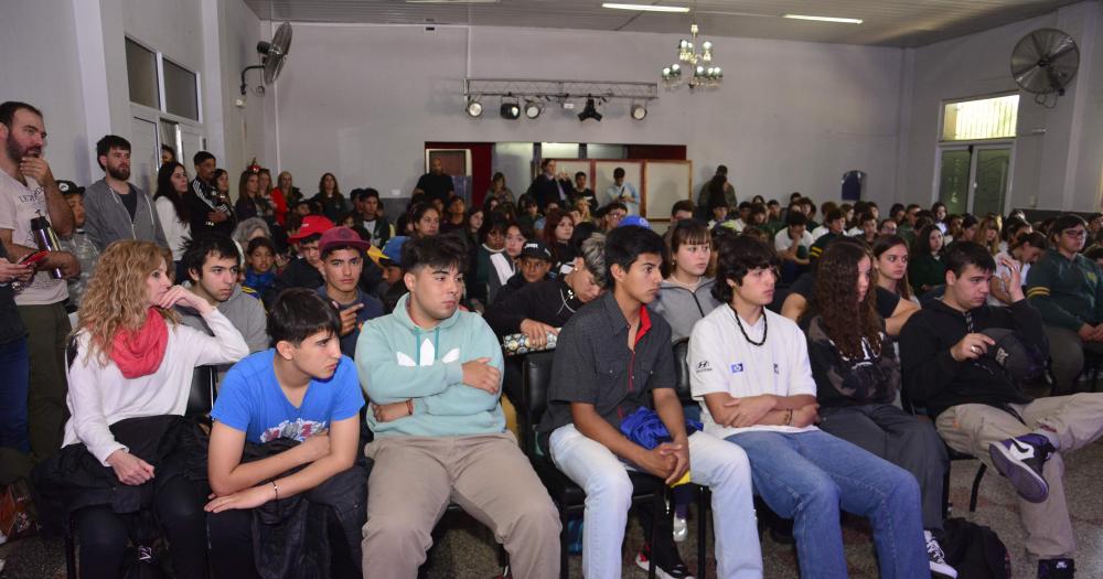 El primer diacutea del Festival del Libro fue dedicado el aacutembito educativo