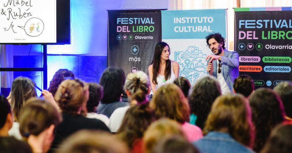 Un gran marco de participantes para la segunda jornada del Festival del Libro