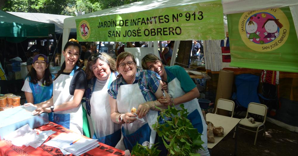 En un diacutea a puro sol muacutesica y baile finalizoacute el tradicional Un Aplauso al Asador