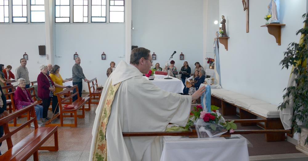 La capilla Nstra Sra de La Esperanza concluyoacute sus festividades patronales 