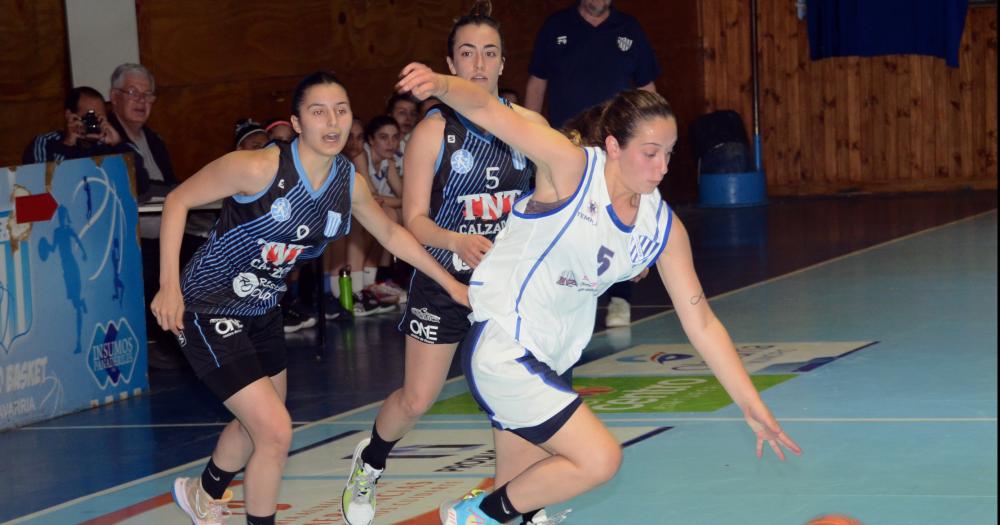 Las chicas de Ferro Carril Sud ganaron con amplitud