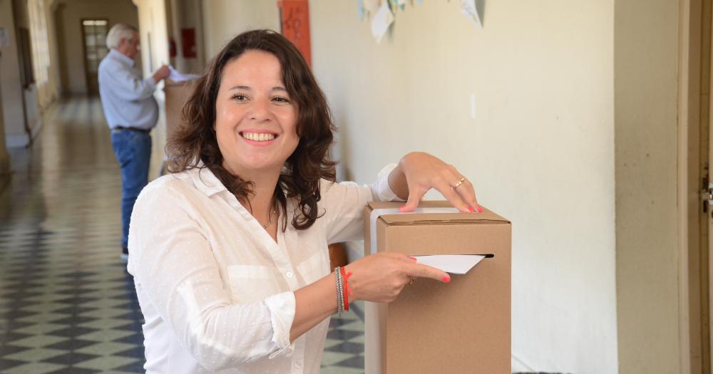 Elecciones UCR- ambos candidatos votaron en la ex Escuela Normal