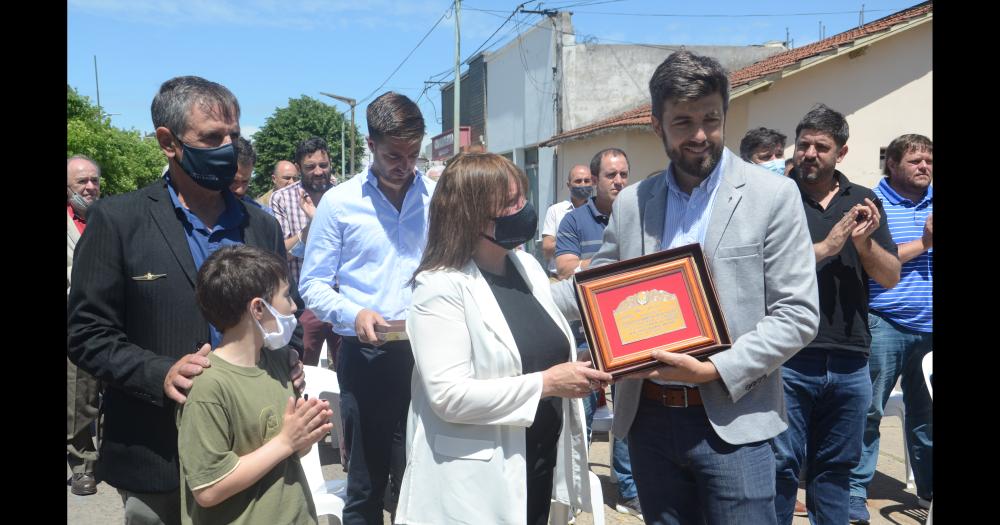 Otro homenaje reciente- una calle lleva el nombre del Capit�n de Corbeta