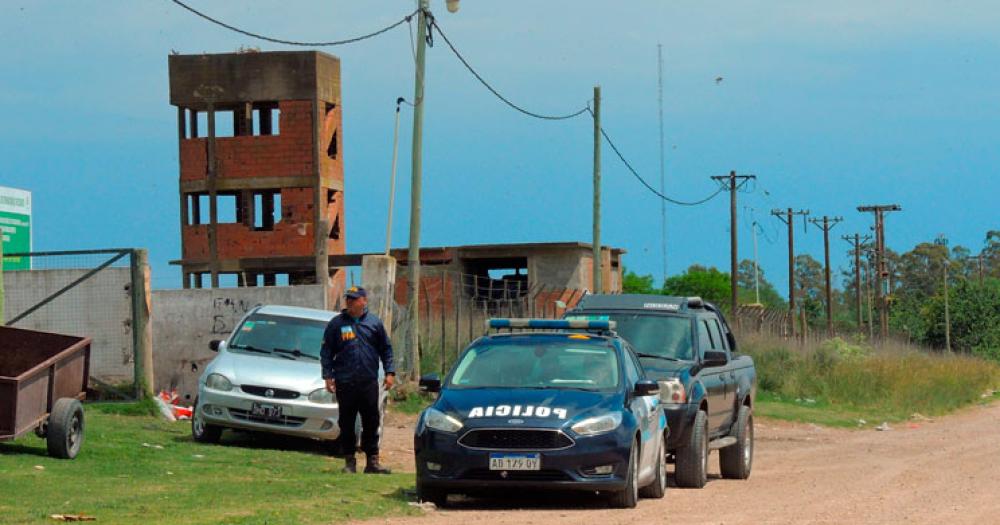 Efectivos de la Policía Federal concretaron una inspección en el predio del basurero de La Madrid