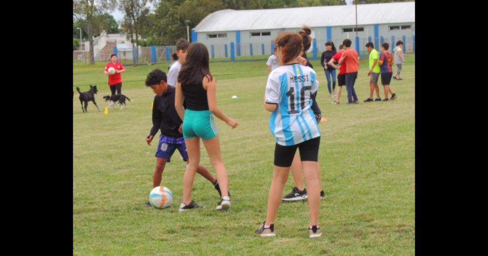 Ayer se llevaron a cabo las actividades para conmemorar el 34° aniversario del CEF