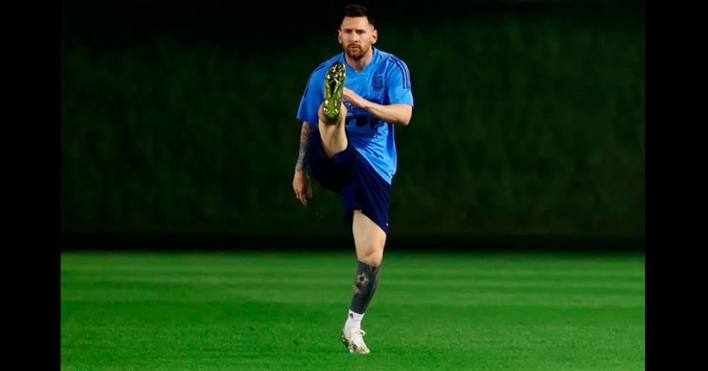 Messi en el entrenamiento del s�bado en la Universidad de Qatar