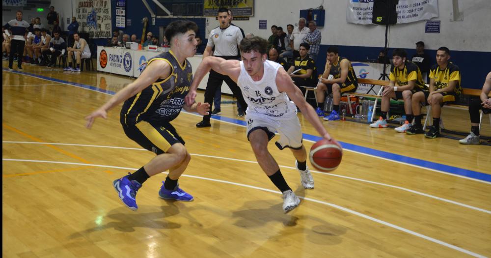 Racing A Club le volvió a ganar a Olimpo en el Parque Olavarría