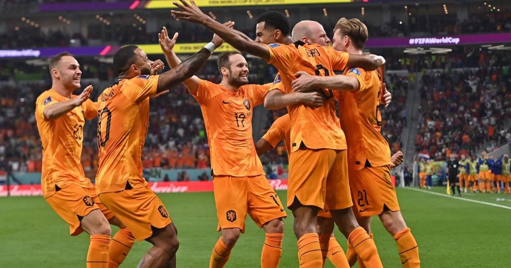 Holanda derrotoacute a Senegal por 2-0