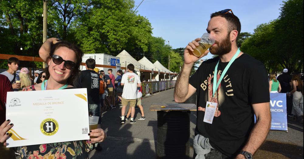 Con gran eacutexito se desarrolloacute el Festival de Muacutesica y Cerveza Artesanal Novembeer 