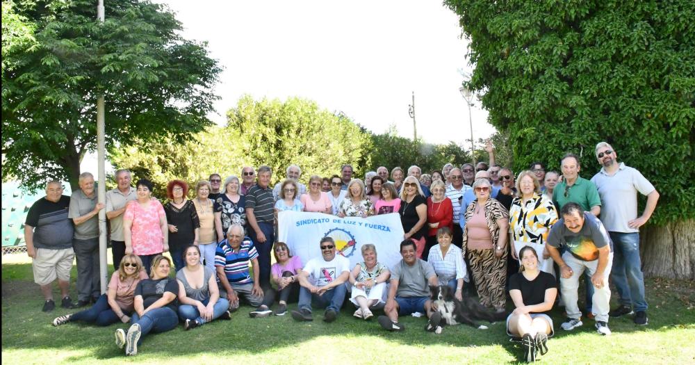 Los jubilados de Luz y Fuerza celebraron su diacutea con un encuentro en la quinta Recreo