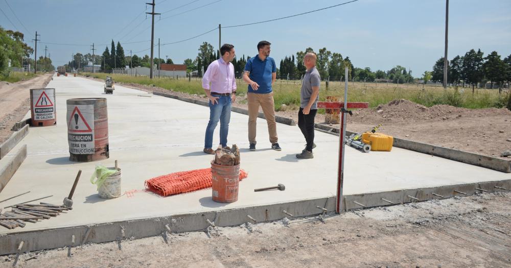 Las obras de pavimentacioacuten del acceso al sector V del PIO II llegan al tramo final