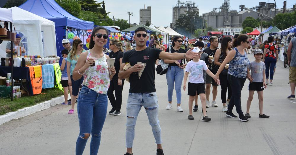 Sierras Bayas celebroacute otra edicioacuten de la tradicional Fiesta del Choripaacuten Serrano