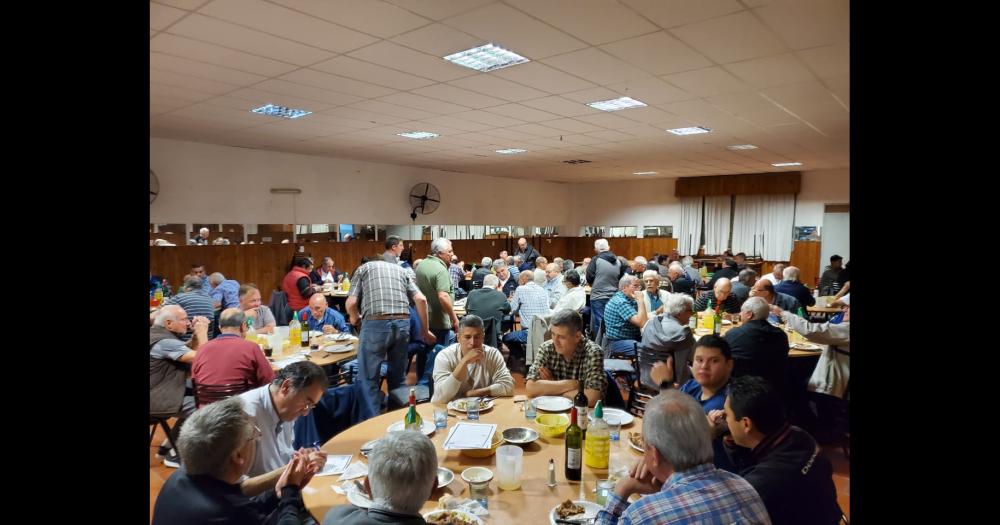 En la capilla Nuestra Señora de la Esperanza el viernes último se celebró la tradicional Misa de Hombres Luego se compartió una cena