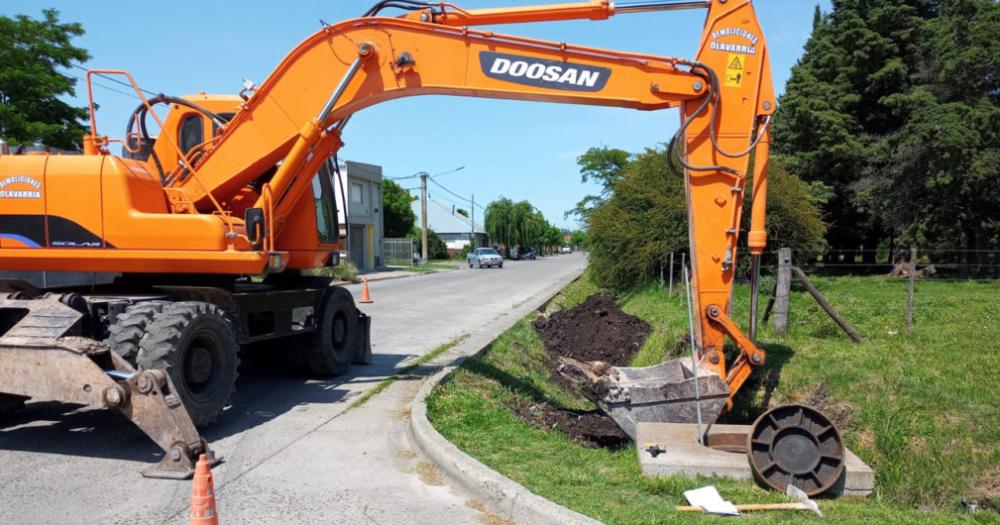 Comenzoacute la construccioacuten del nuevo conducto pluvial en Los Robles