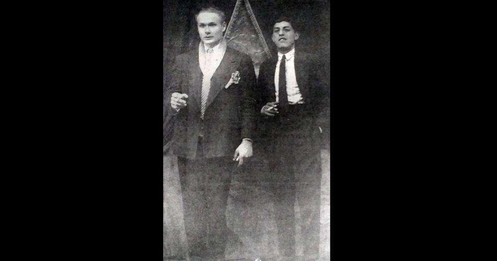 En la década de 1920 posan elegantes Roberto Fischer y Héctor Varela dos amigos de la localidad de Hinojo