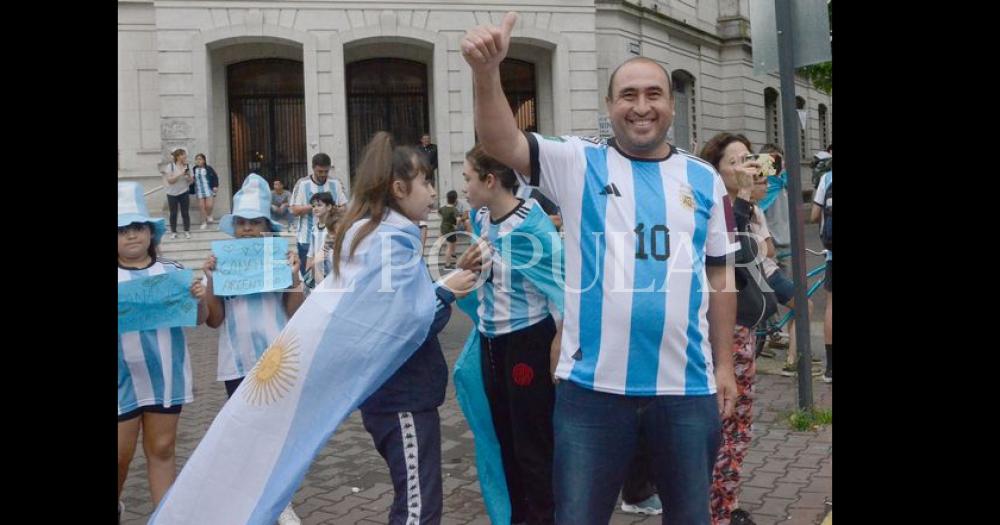 Los festejos de los olavarrienses por el triunfo de Argentina 