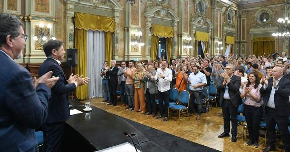 El gobernador bonaerense Axel Kicillof durante el anuncio en Casa de Gobierno