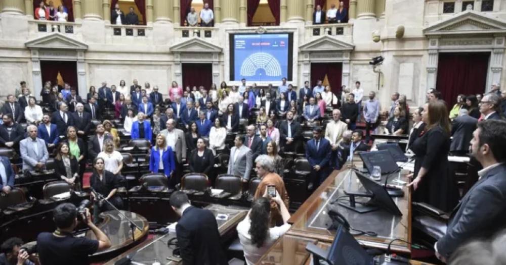 Cruces en Diputados- Moreau no reeligioacute y se cayoacute la sesioacuten para crear universidades