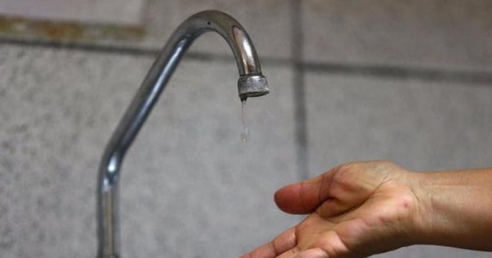 Fuertes reclamos por falta de agua en barrios de la ciudad