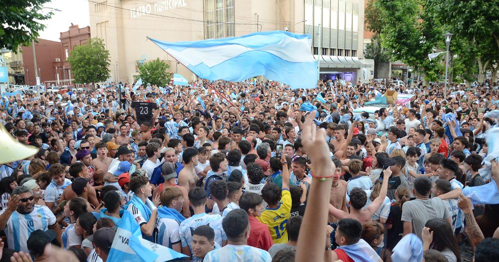 Olavarriacutea celebroacute el triunfo de la seleccioacuten argentina