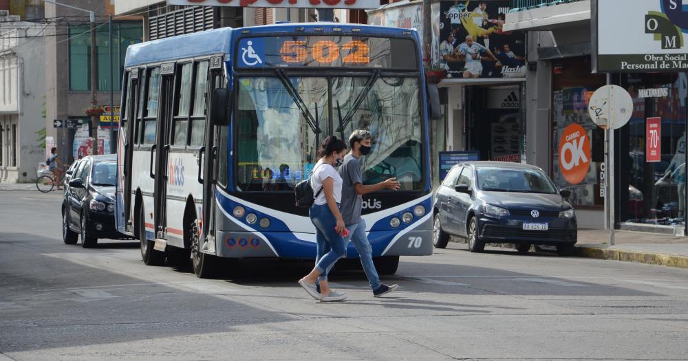 Amenazan con un paro de colectivos en el interior durante el fin de semana de Navidad