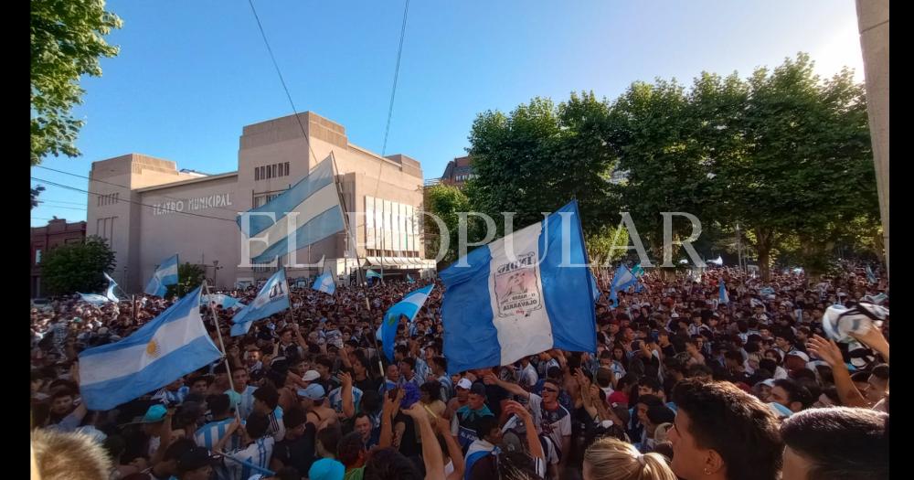 Locura total por la Scaloneta en Olavarriacutea