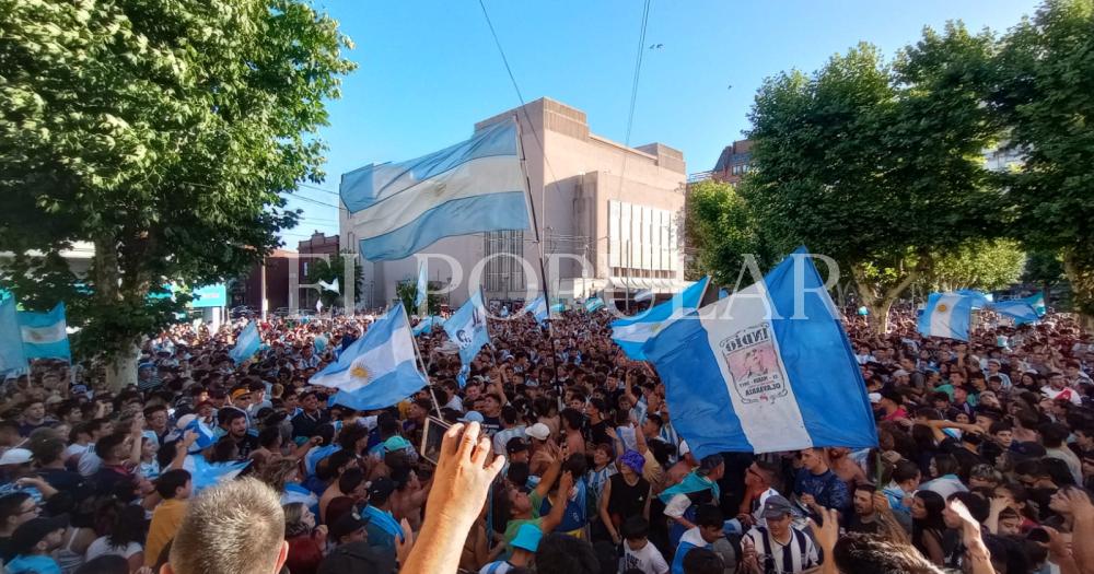 Locura total por la Scaloneta en Olavarriacutea