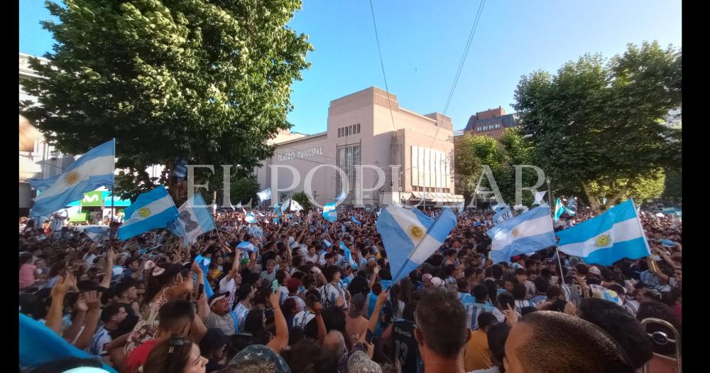 Locura total por la Scaloneta en Olavarriacutea