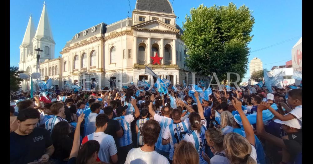 Locura total por la Scaloneta en Olavarriacutea