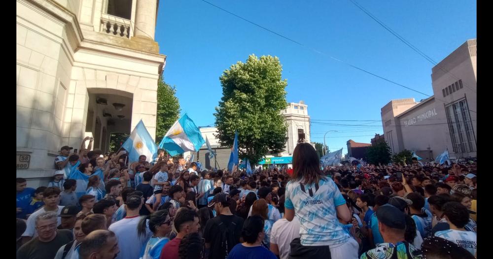 Locura total por la Scaloneta en Olavarriacutea