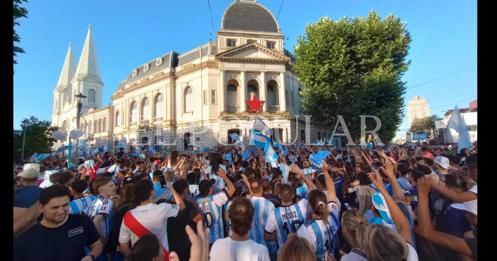 Locura total por la Scaloneta en Olavarriacutea