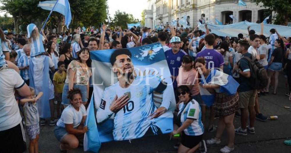 Locura total por la Scaloneta en Olavarriacutea