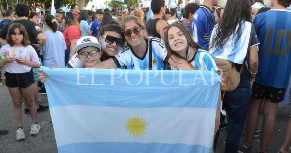 Locura total por la Scaloneta en Olavarriacutea