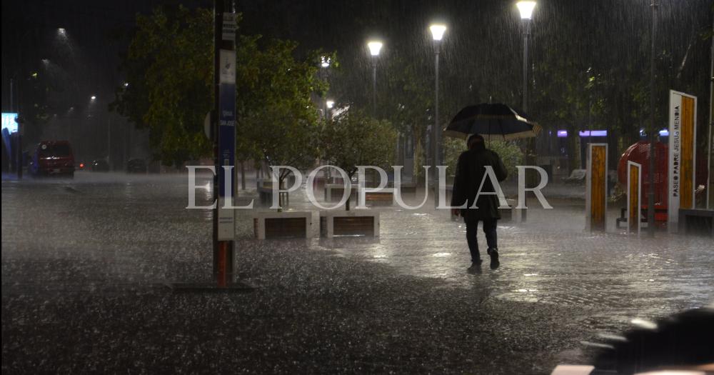 Alerta por fuertes tormentas para la tarde y noche de este mieacutercoles