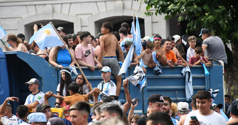 Argentina es campeoacuten del mundo y el pueblo estaacute en la calle