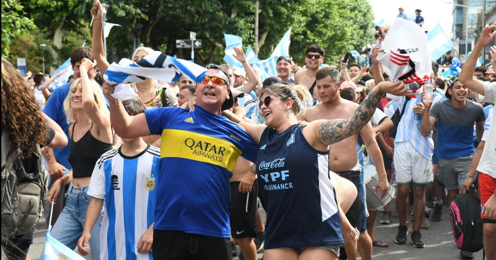 Argentina es campeoacuten del mundo y el pueblo estaacute en la calle