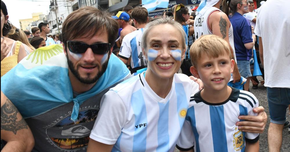 Argentina es campeoacuten del mundo y el pueblo estaacute en la calle