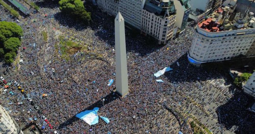 El Gobierno decretoacute mantildeana feriado nacional para recibir a la seleccioacuten argentina