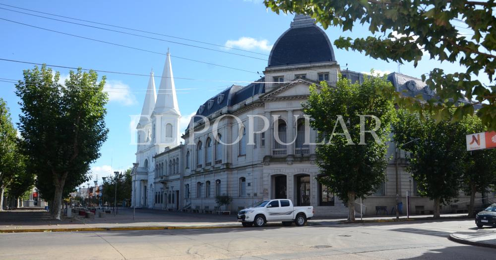 Por decreto las oficinas municipales y Coopelectric estaraacuten cerradas este martes